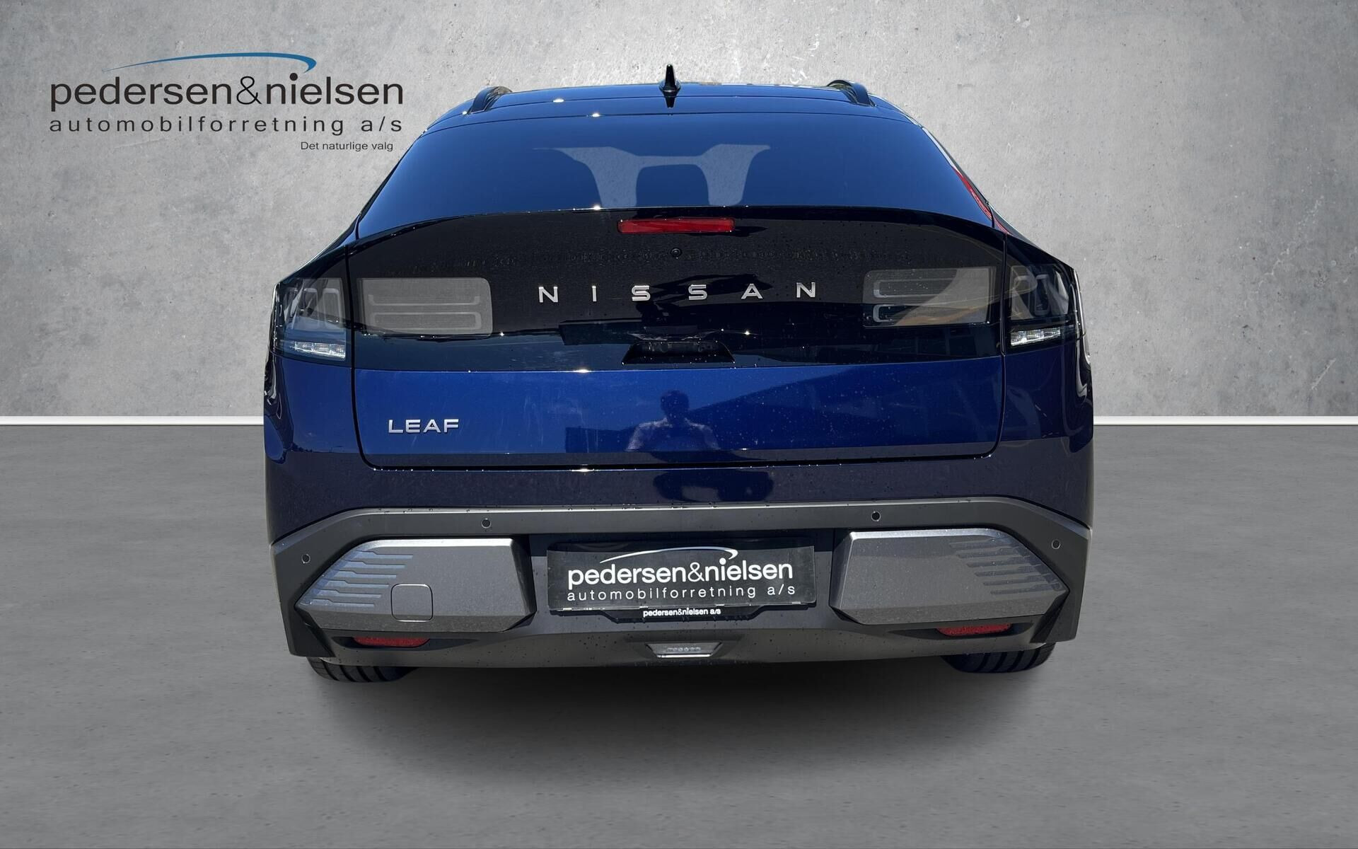 Blå Nissan Leaf fra 2026