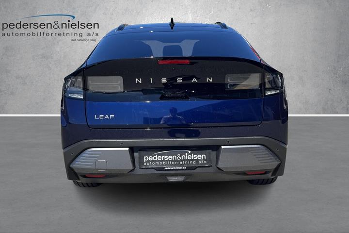 Blå Nissan Leaf fra 2026