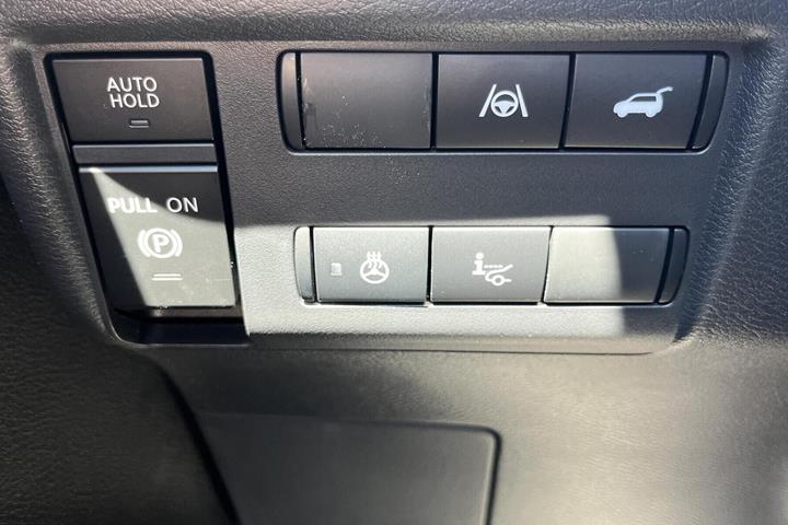 Blå Nissan Leaf fra 2026