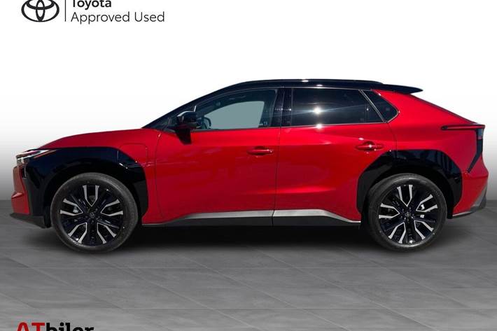 Rød Toyota BZ4X fra 2026