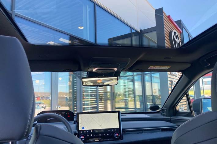 Rød Toyota BZ4X fra 2026