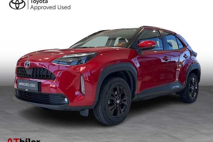 Rød Toyota Yaris Cross fra 2023