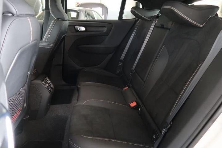 Hvid Volvo C40 fra 2021