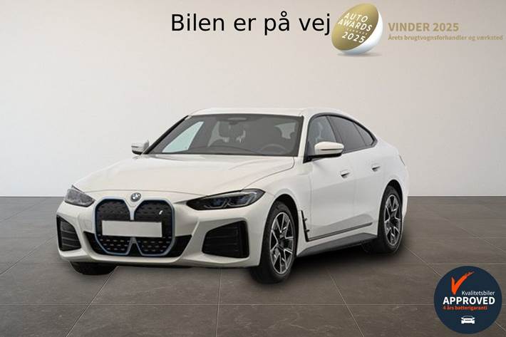 Hvid BMW i4 fra 2023