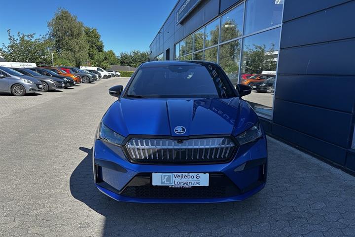 Blå Skoda Enyaq fra 2024