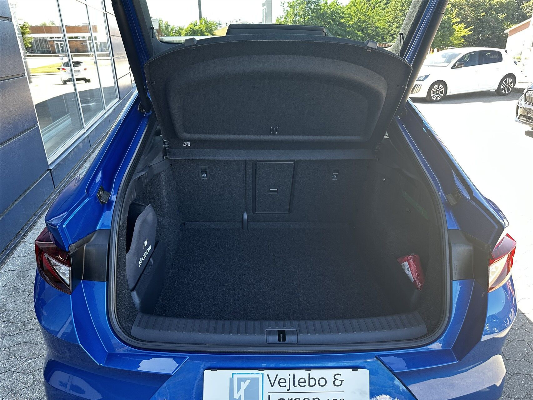 Blå Skoda Enyaq fra 2024
