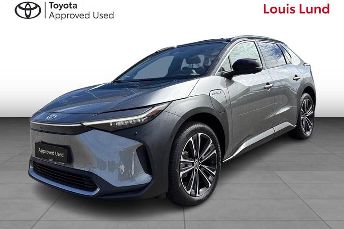 Hvid Toyota BZ4X fra 2024