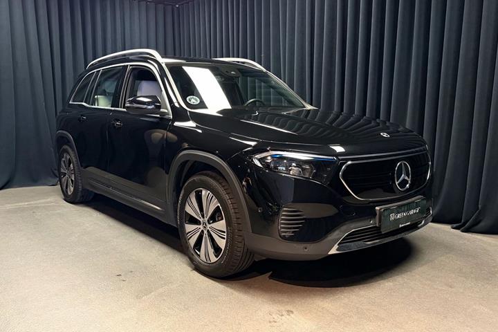 Sort Mercedes EQB 250 fra 2023