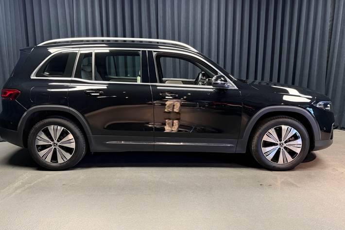 Sort Mercedes EQB 250 fra 2023