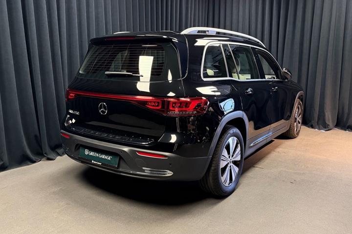 Sort Mercedes EQB 250 fra 2023