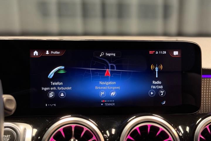 Sort Mercedes EQB 250 fra 2023