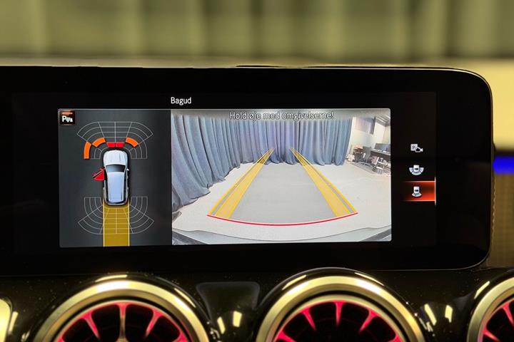 Sort Mercedes EQB 250 fra 2023