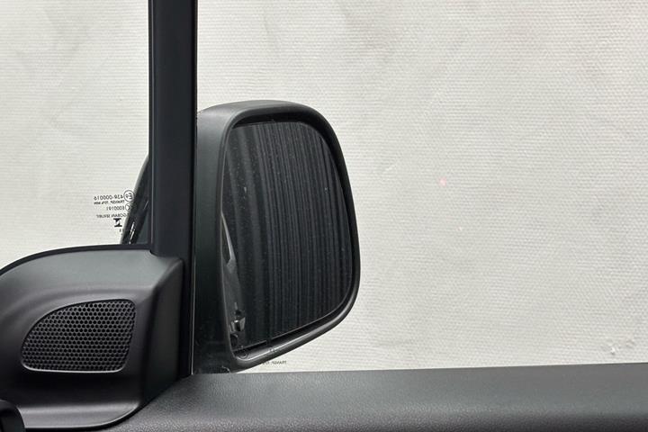 Grå Citroën ë-Berlingo fra 2025