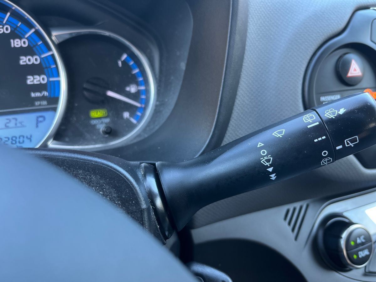 Sølv Toyota Yaris fra 2016