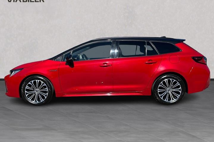 Rød Toyota Corolla fra 2019