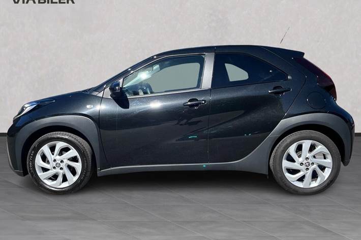 Sort Toyota Aygo X fra 2023