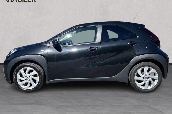 Sort Toyota Aygo X fra 2023