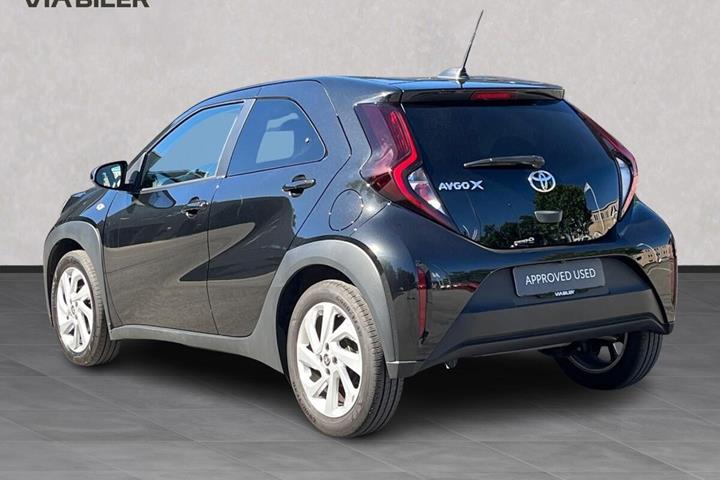 Sort Toyota Aygo X fra 2023