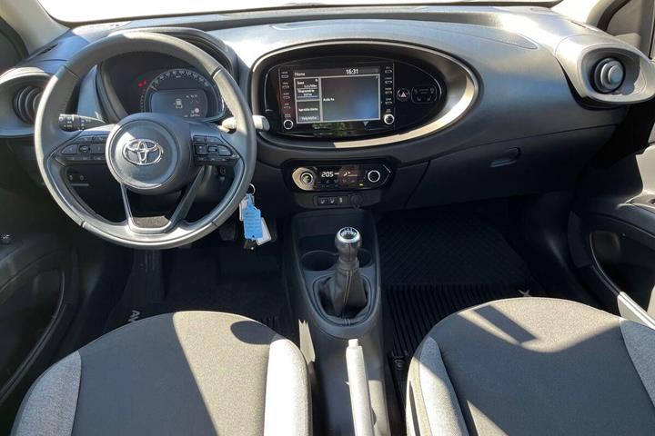 Sort Toyota Aygo X fra 2023