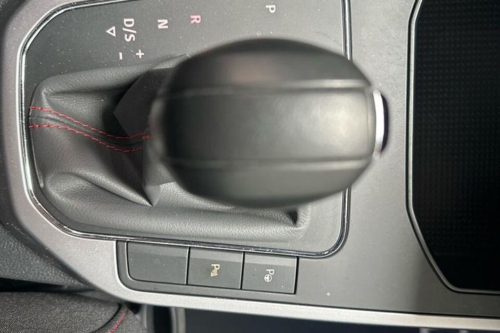 Hvid Seat Arona fra 2021