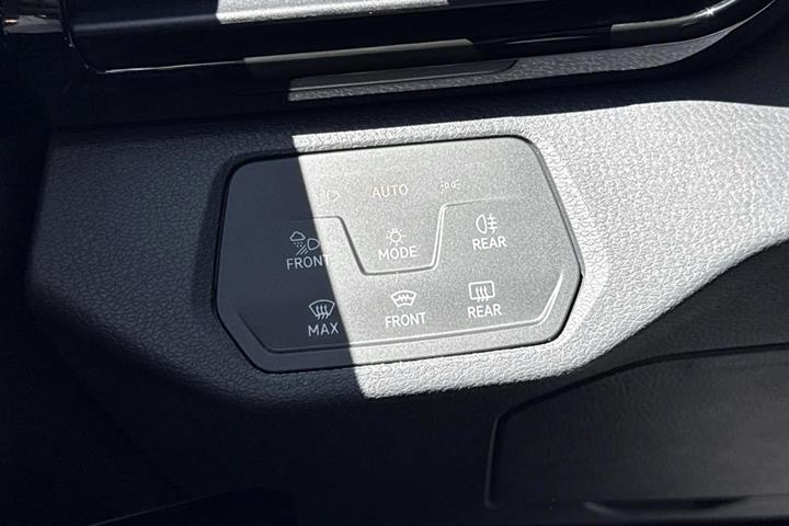 Hvid VW ID.4 fra 2024