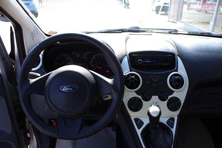 Sølv Ford Ka fra 2010