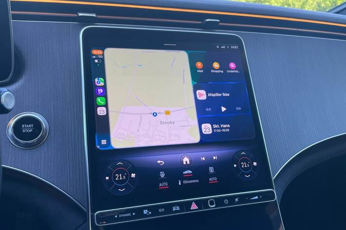 Sort Mercedes EQE350 fra 2023