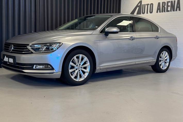 Sølv VW Passat fra 2018