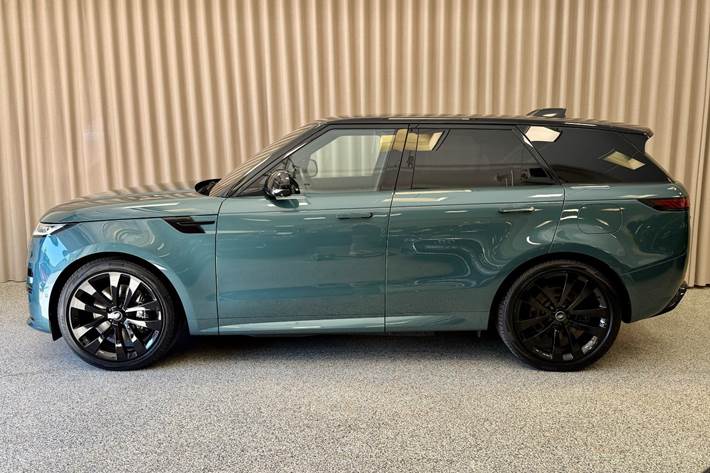Grøn Land Rover Range Rover sport fra 2024