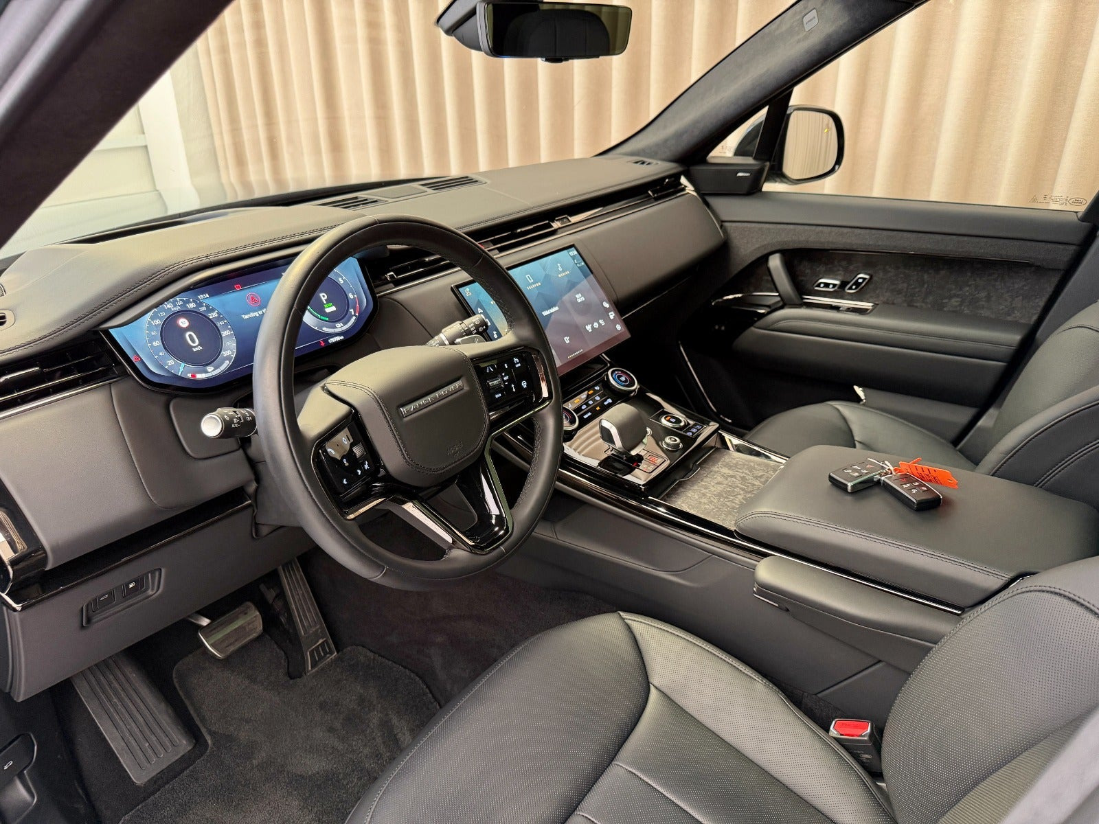 Grøn Land Rover Range Rover sport fra 2024