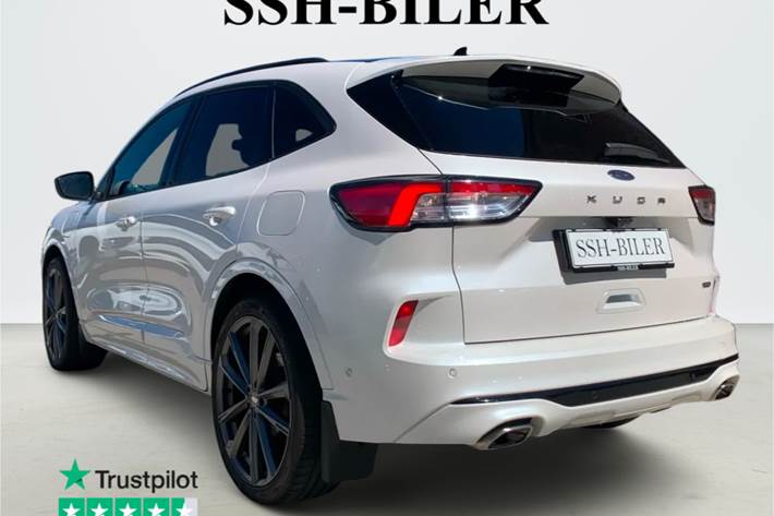 Hvid Ford Kuga fra 2021