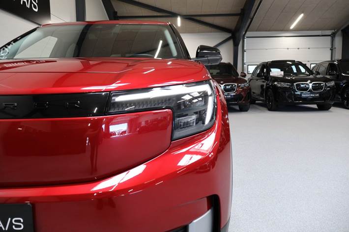 Rød Ford Explorer fra 2024