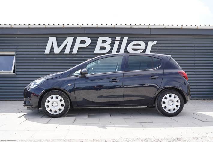 Sort Opel Corsa fra 2019