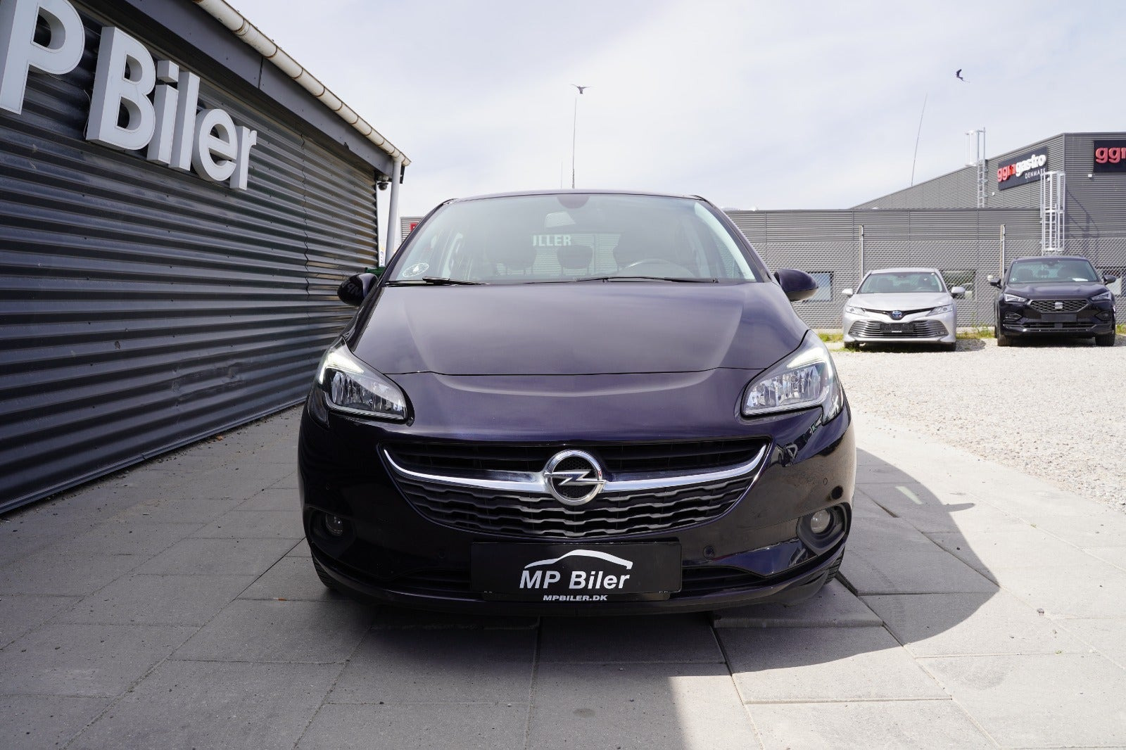 Sort Opel Corsa fra 2019