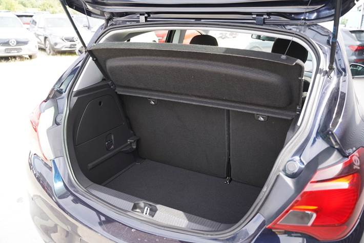 Sort Opel Corsa fra 2019