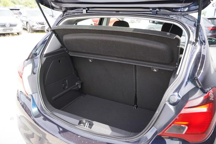 Sort Opel Corsa fra 2019