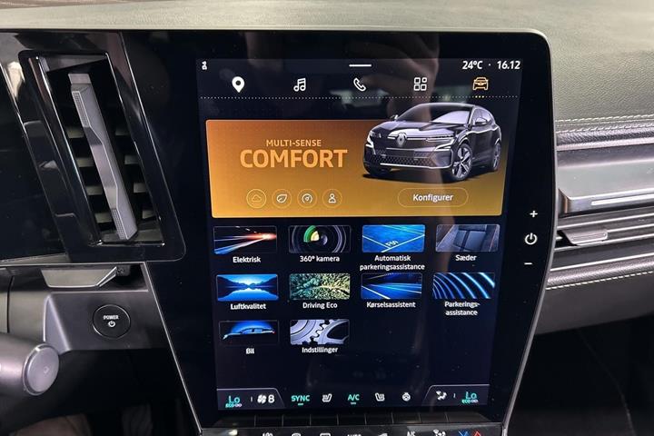 Blå Renault Megane E-Tech fra 2023