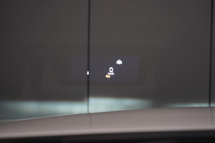 Hvid Mercedes E300 de fra 2019