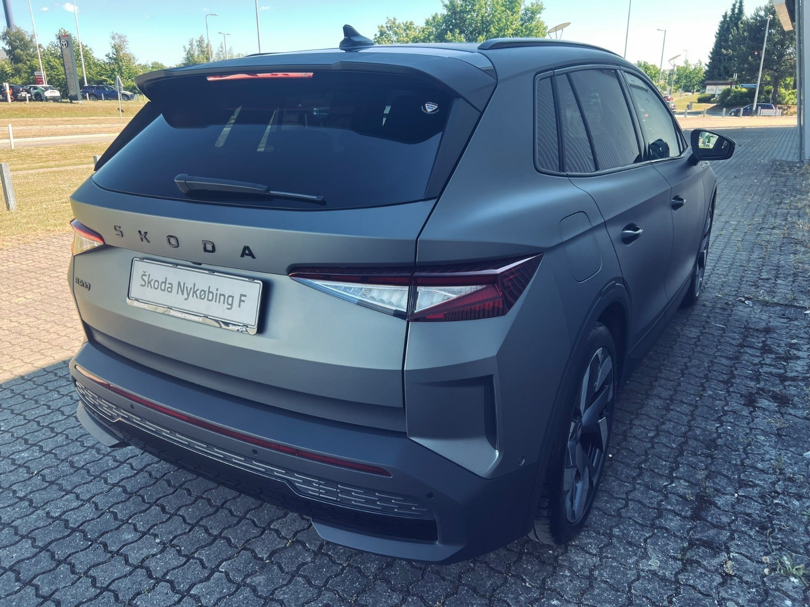 Grå Skoda Elroq fra 2026