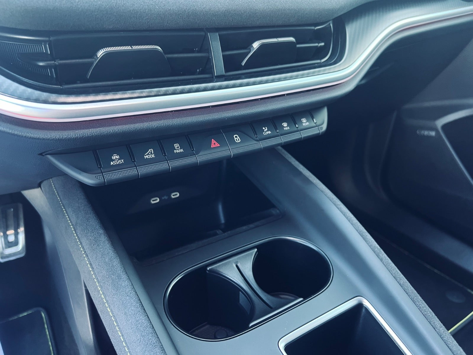 Grå Skoda Elroq fra 2026