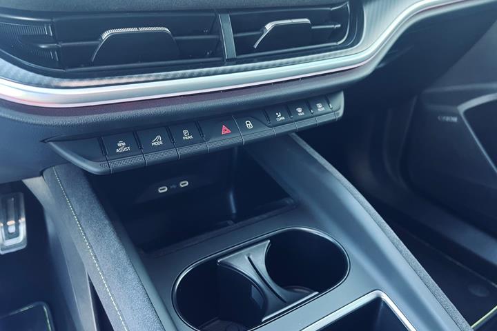 Grå Skoda Elroq fra 2026