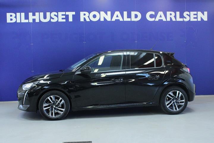 Sort Peugeot 208 fra 2023