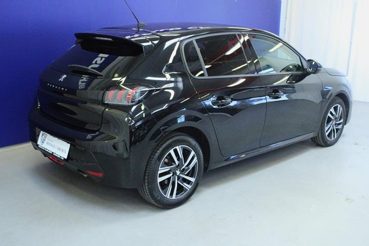 Sort Peugeot 208 fra 2023