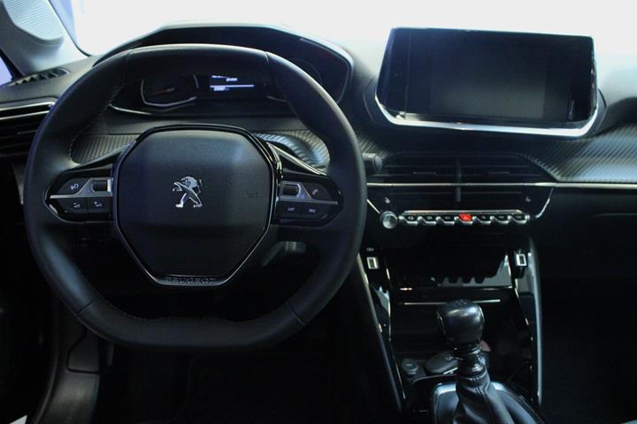 Sort Peugeot 208 fra 2023