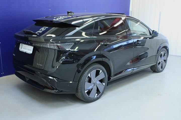 Sort Nissan Ariya fra 2025