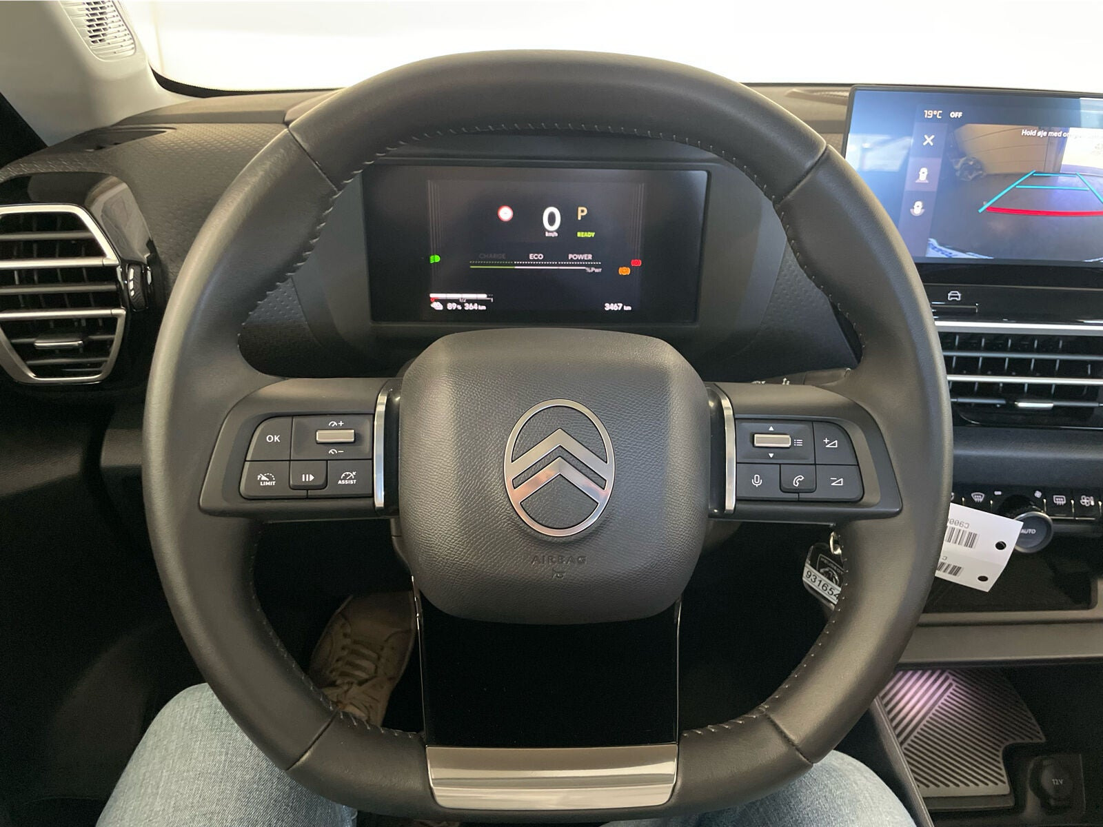 Blå Citroën ë-C4 X fra 2025