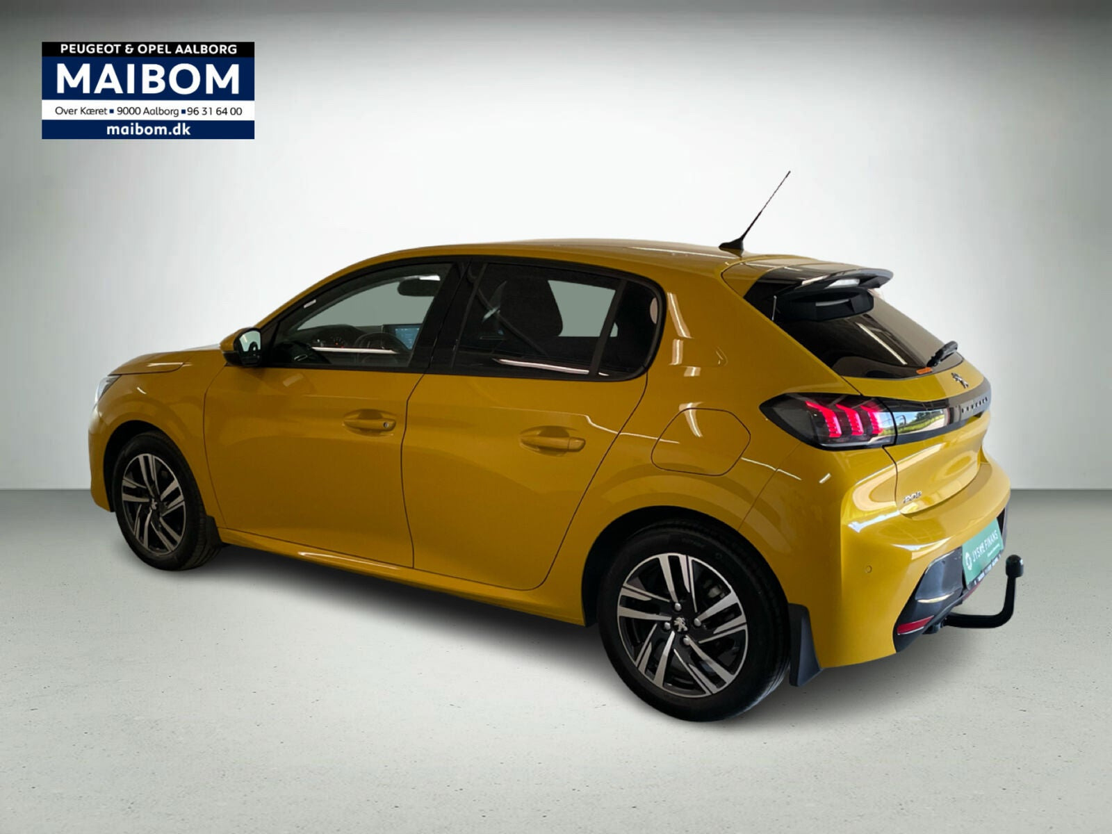 Gul Peugeot 208 fra 2021