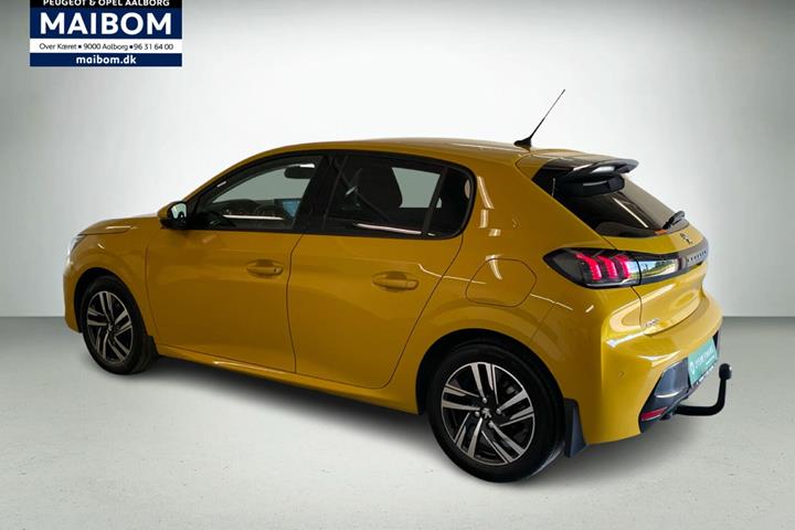 Gul Peugeot 208 fra 2021