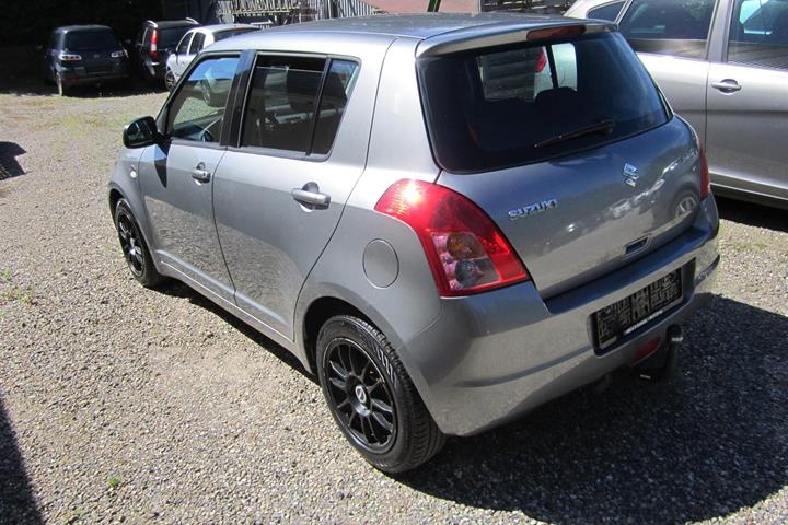 undefined Suzuki Swift fra 2008