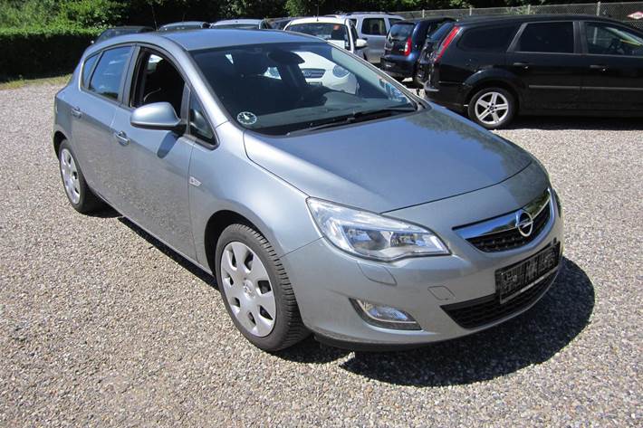 undefined Opel Astra fra 2012